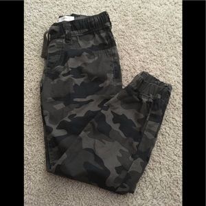 Levi’s boys camo pants